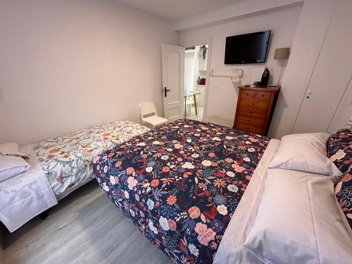 Nuestro Rincon Del Centro Historico Especial Grupos Terraza Parking Gratis 02 Apartment Malaga Ngoại thất bức ảnh