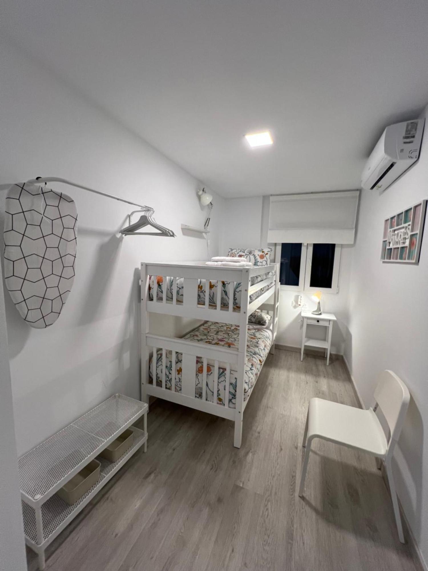 Nuestro Rincon Del Centro Historico Especial Grupos Terraza Parking Gratis 02 Apartment Malaga Ngoại thất bức ảnh
